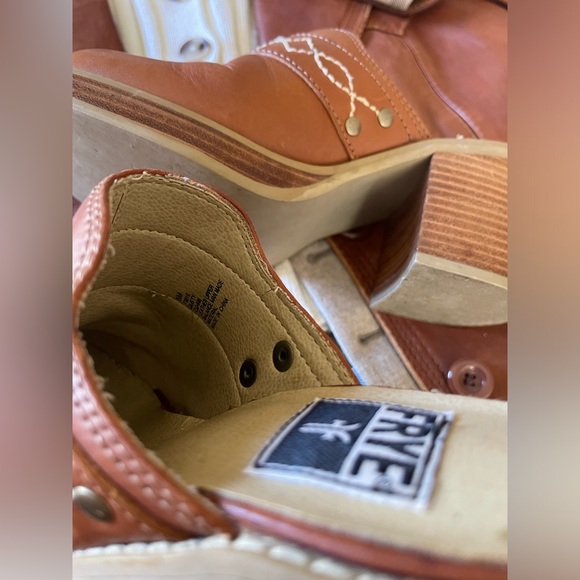 FRYE | Dusty Platform Clogs - Picture 7 of 8